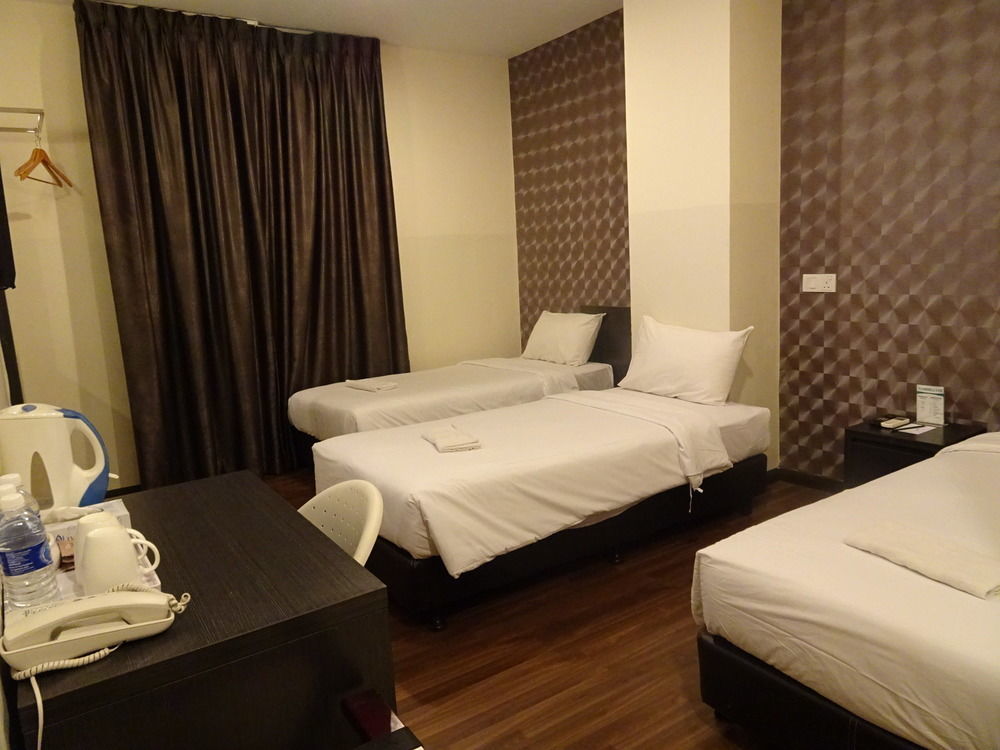 Erica Hotel Johor Bahru Esterno foto